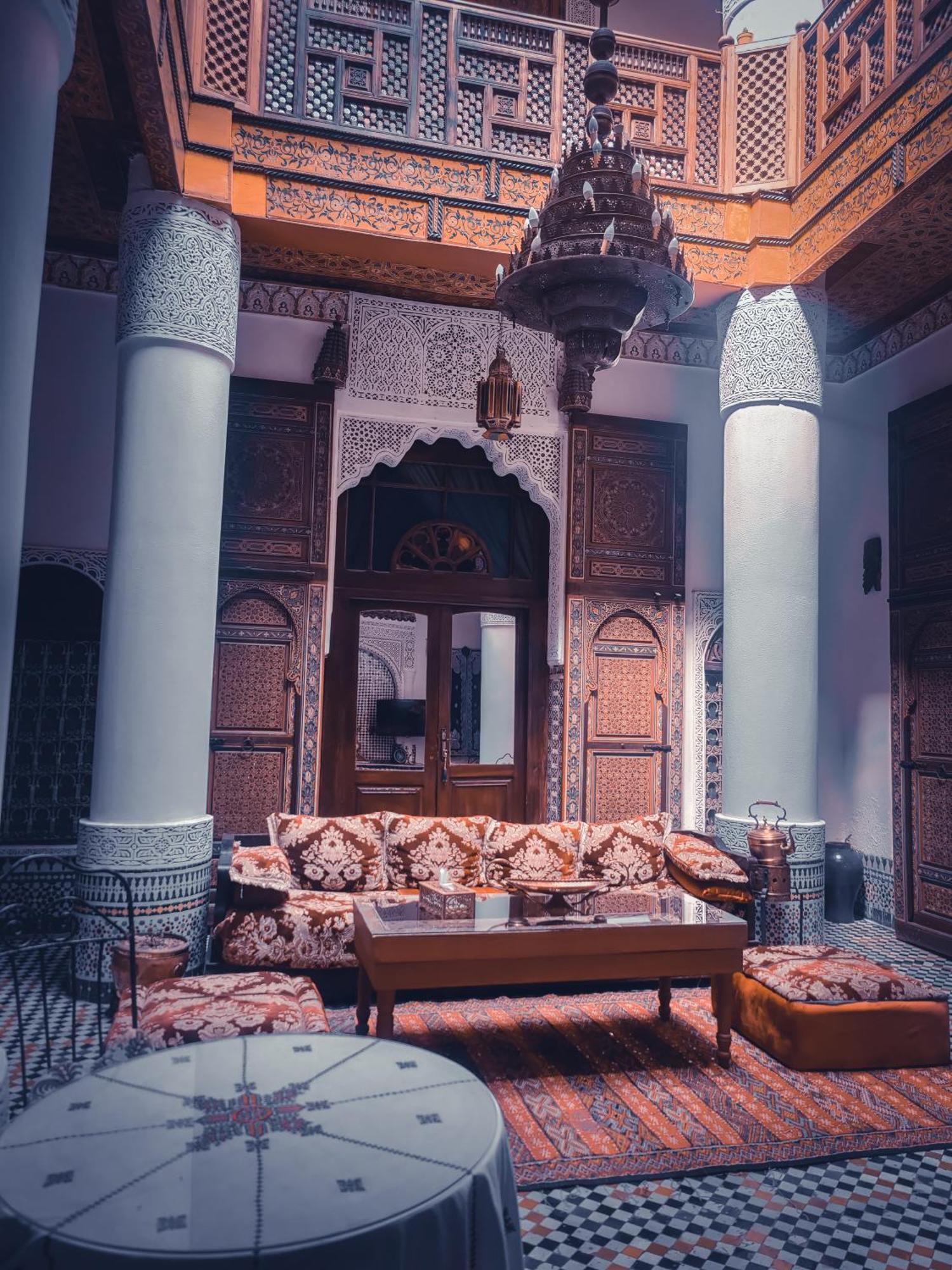 Ryad Zahrat Fes Luaran gambar