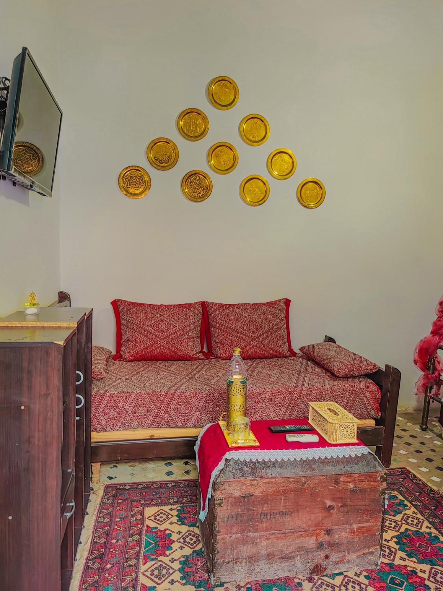 Ryad Zahrat Fes Luaran gambar
