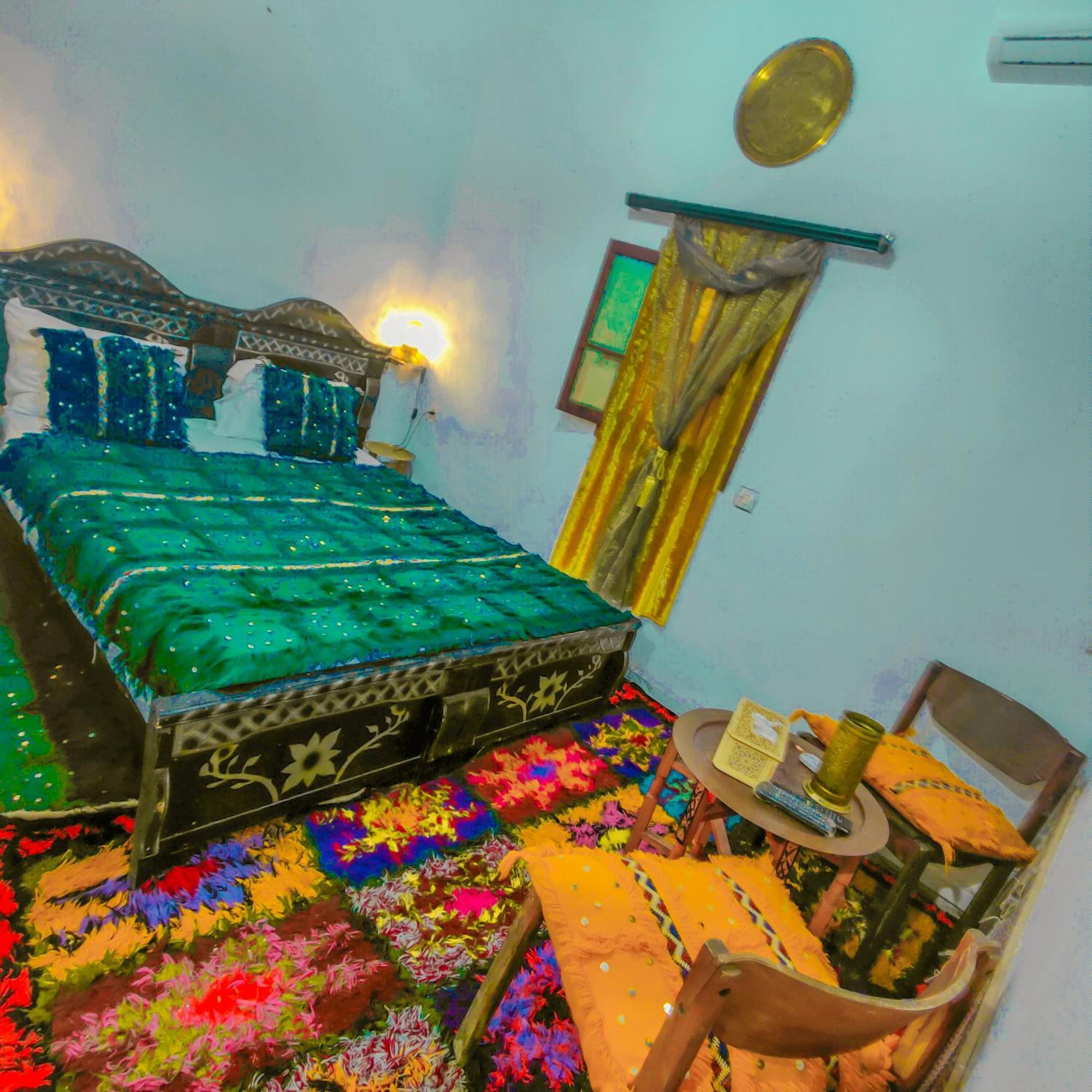 Ryad Zahrat Fes Luaran gambar