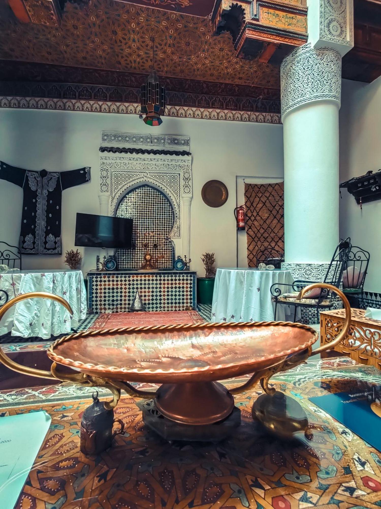 Ryad Zahrat Fes Luaran gambar