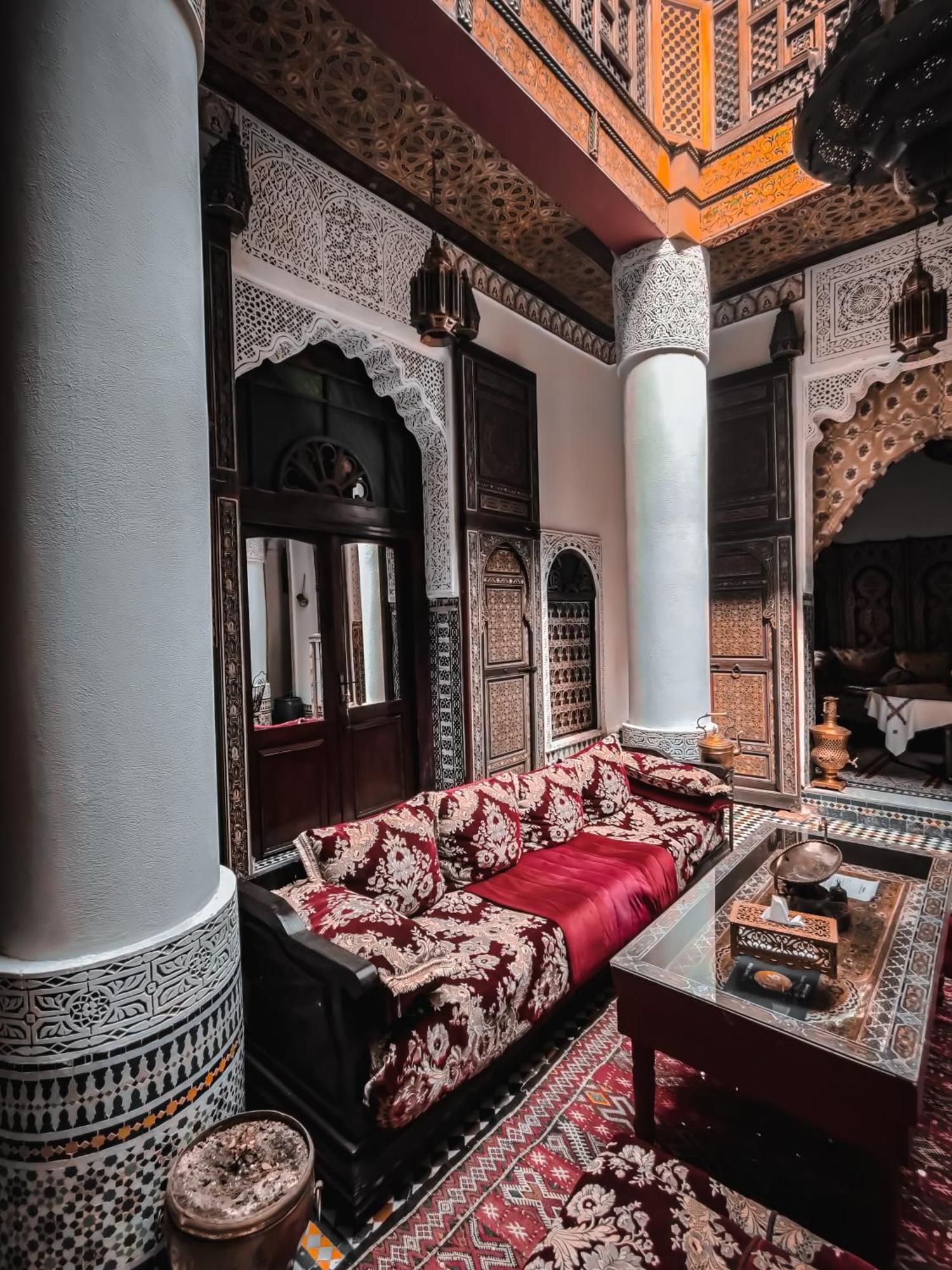 Ryad Zahrat Fes Luaran gambar