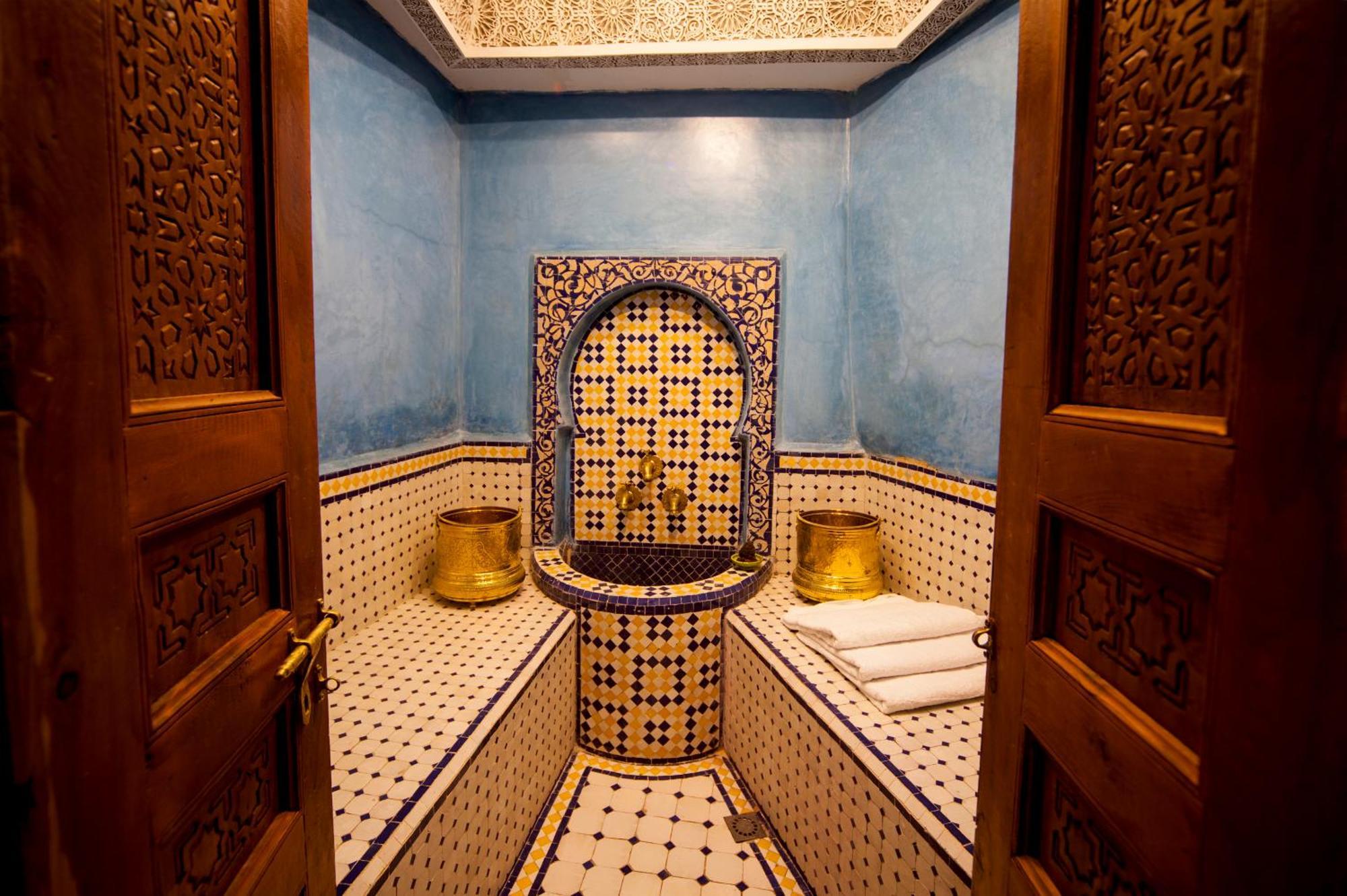 Ryad Zahrat Fes Luaran gambar