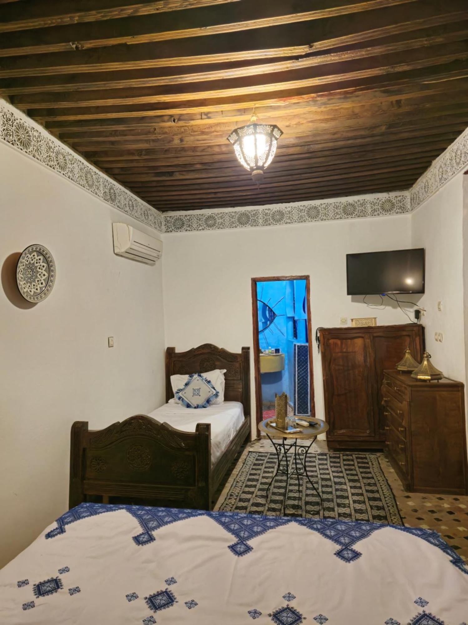 Ryad Zahrat Fes Luaran gambar