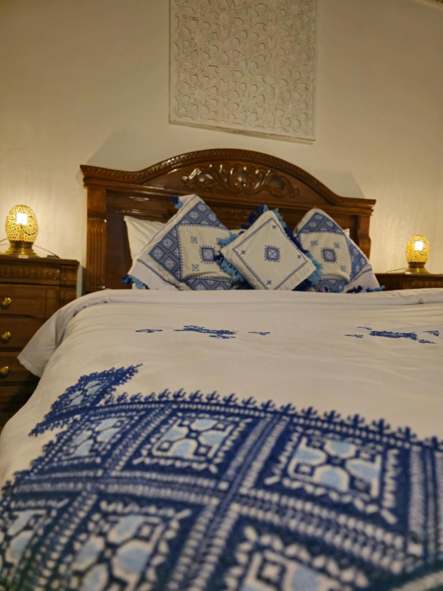 Ryad Zahrat Fes Luaran gambar