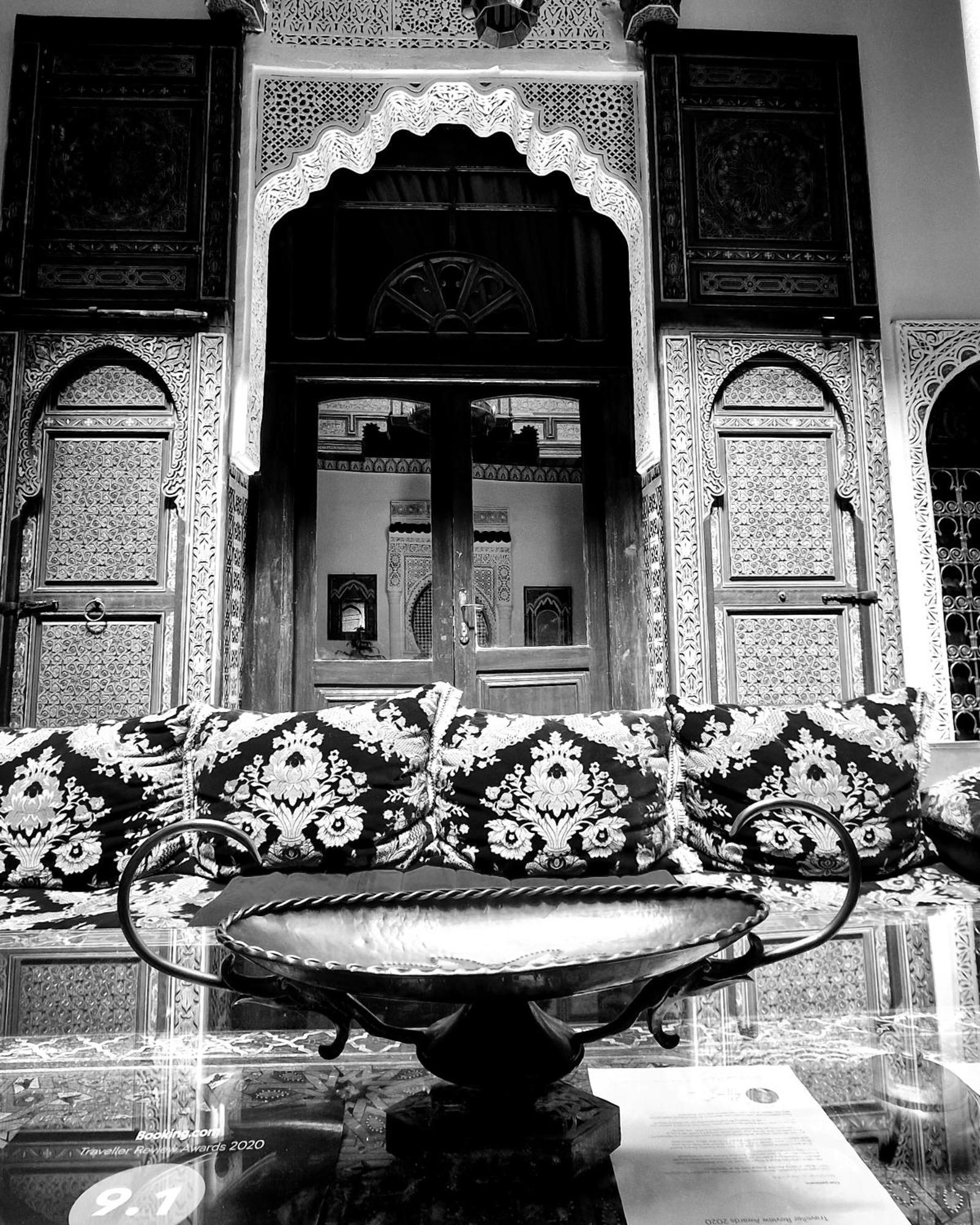 Ryad Zahrat Fes Luaran gambar