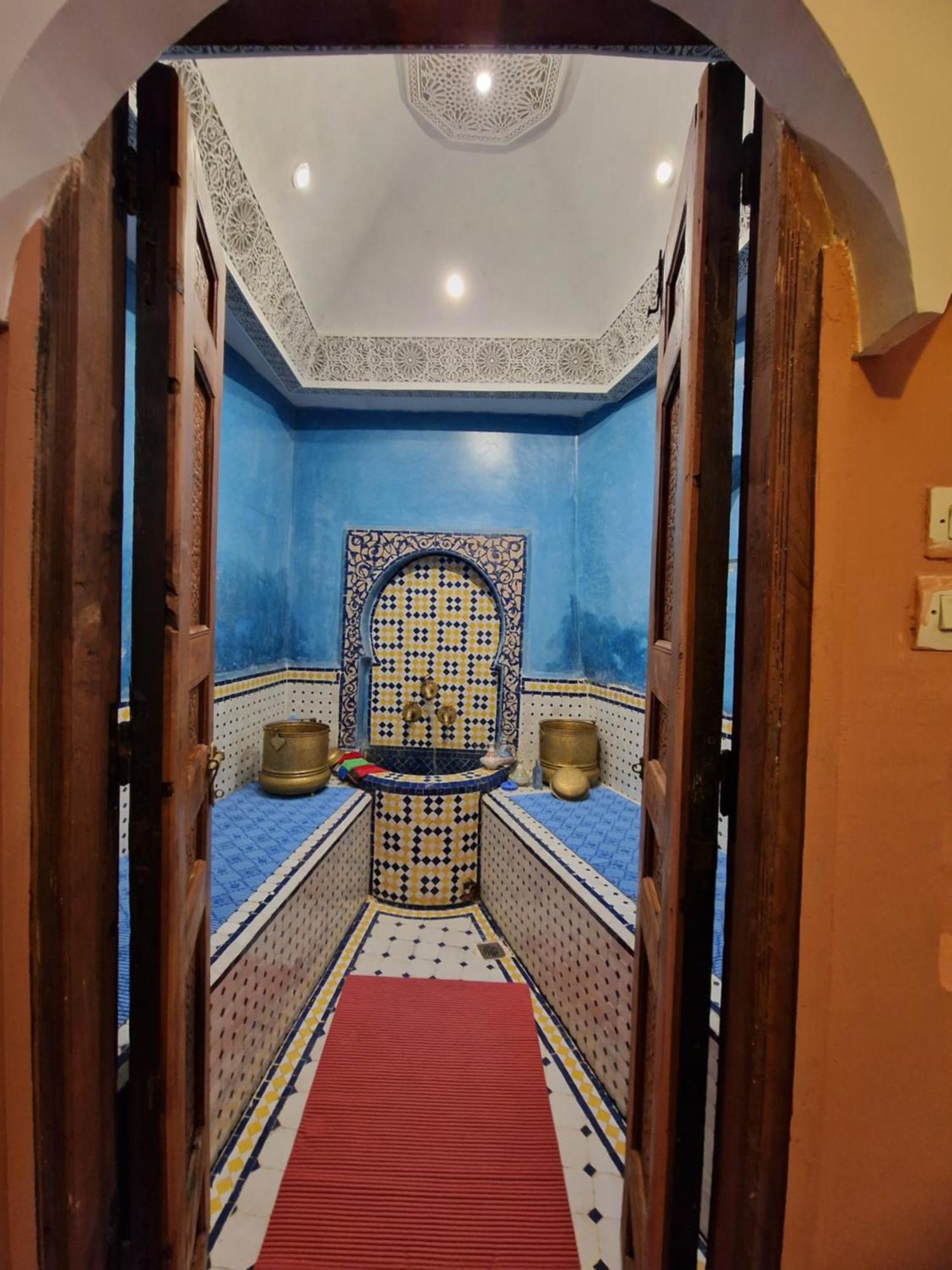 Ryad Zahrat Fes Luaran gambar
